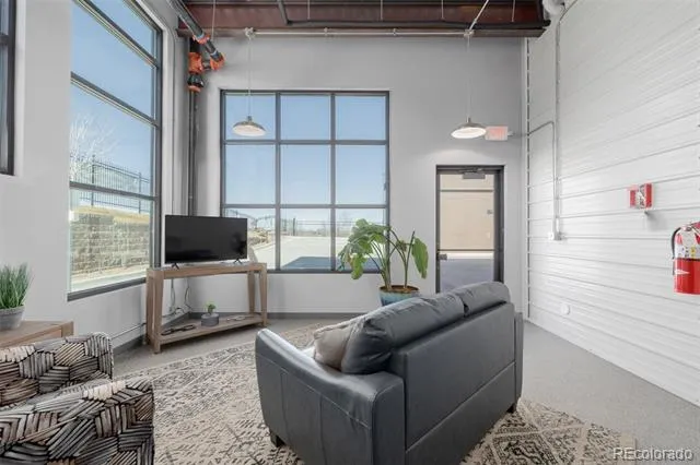 560 Ames Street #305 Denver, CO 80226