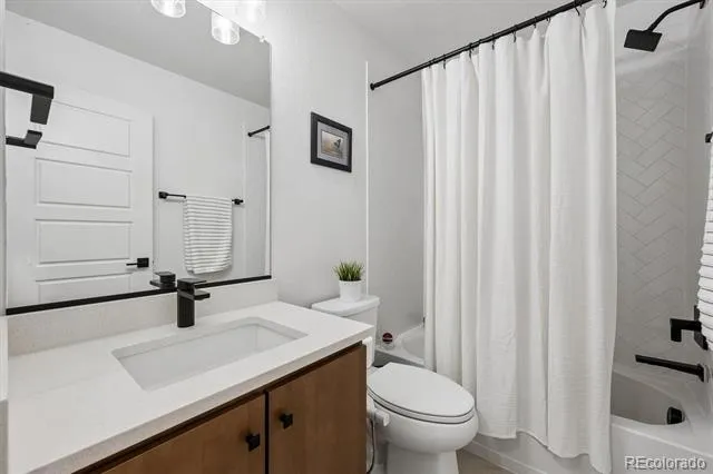 2064 S Holly Street #2-6 Denver, CO 80222