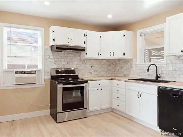 1685 Clinton Street Aurora, CO 80010