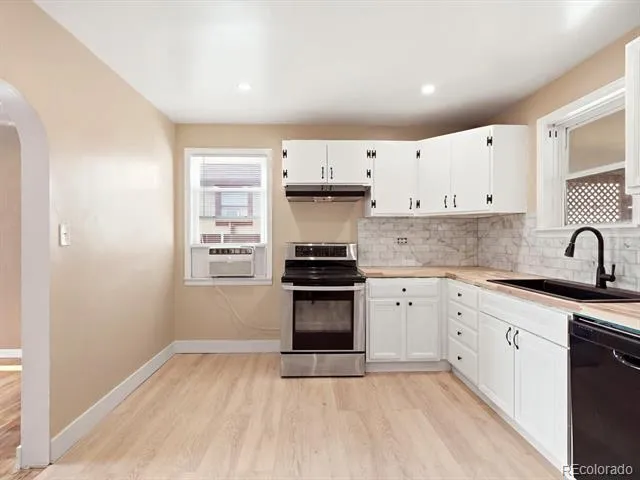 1685 Clinton Street Aurora, CO 80010