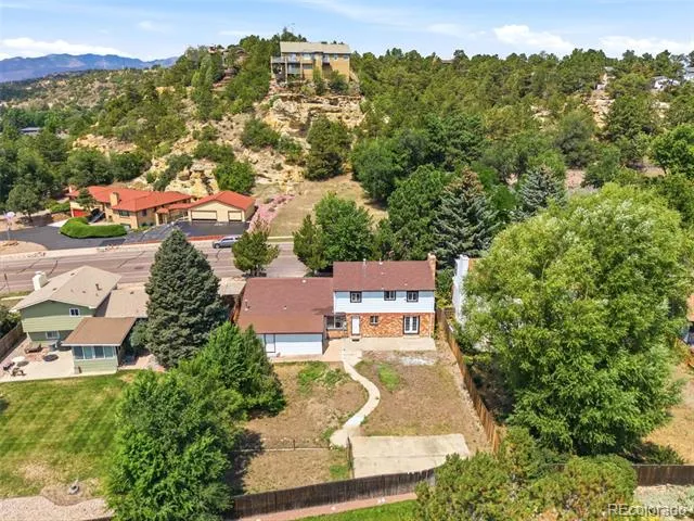2725 Flintridge Drive Colorado Springs, CO 80918