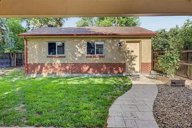 2960 S Corona Street Englewood, CO 80113