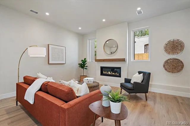 1370 Lowell Boulevard #4 Denver, CO 80204