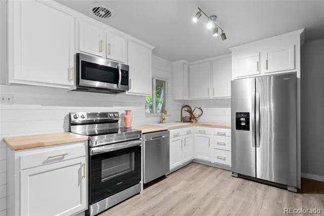 6487 Independence Way Arvada, CO 80004