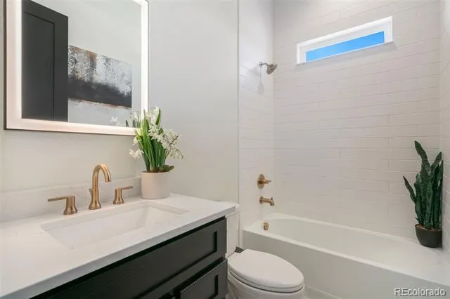 3631 Buchanan Court Aurora, CO 80019