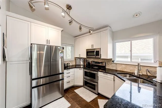 5172 Sydney Avenue Highlands Ranch, CO 80130