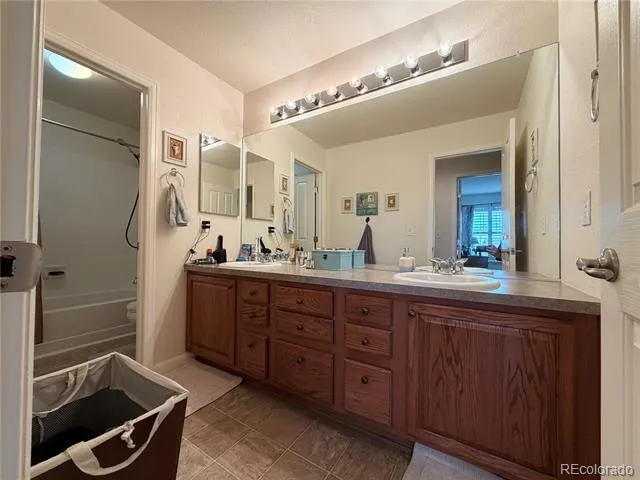 6934 S Fultondale Circle Aurora, CO 80016