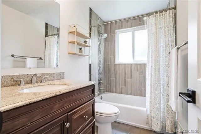 6595 S Cherry Way Centennial, CO 80121