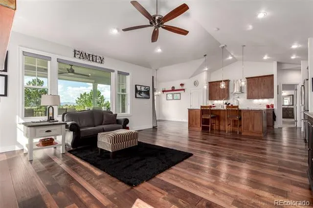 909 signal Court Timnath, CO 80547