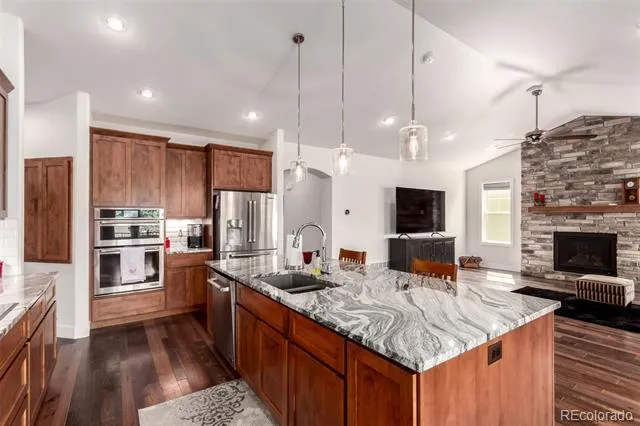 909 signal Court Timnath, CO 80547