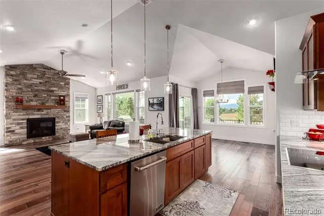909 signal Court Timnath, CO 80547