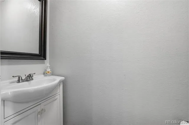 10720 Foxwood Court Parker, CO 80138