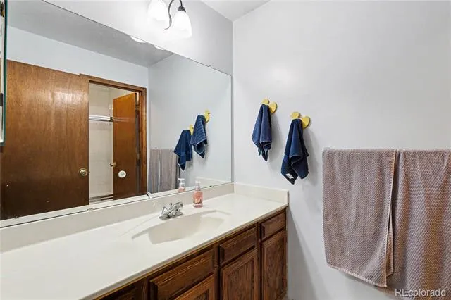6214 S Kenton Way Englewood, CO 80111