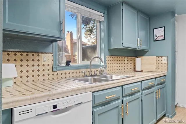 11184 E Linvale Drive Aurora, CO 80014