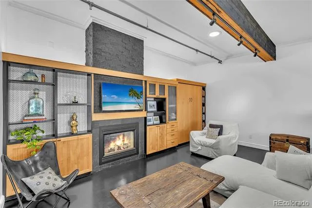 800 W 8th Avenue #201 Denver, CO 80204