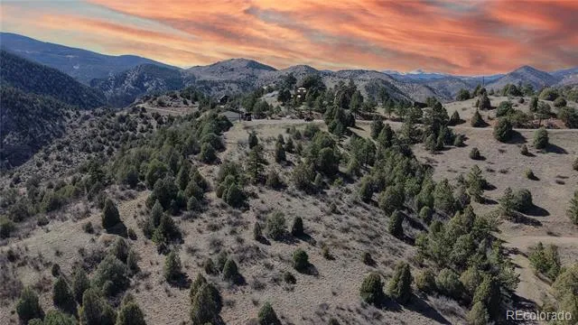 2050 Coyote Spur Golden, CO 80403