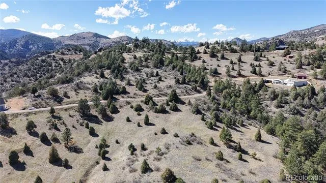2050 Coyote Spur Golden, CO 80403