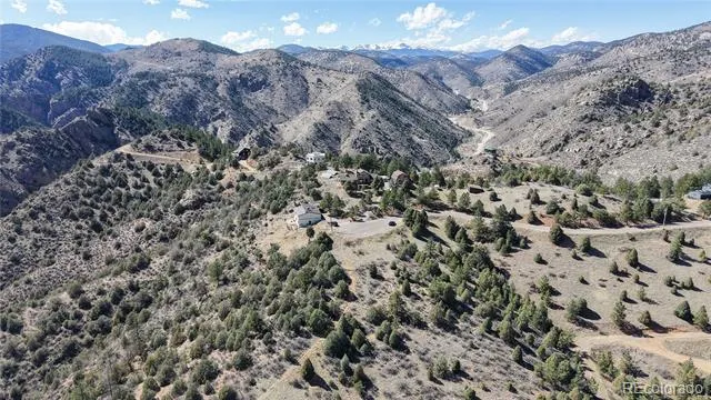 2050 Coyote Spur Golden, CO 80403