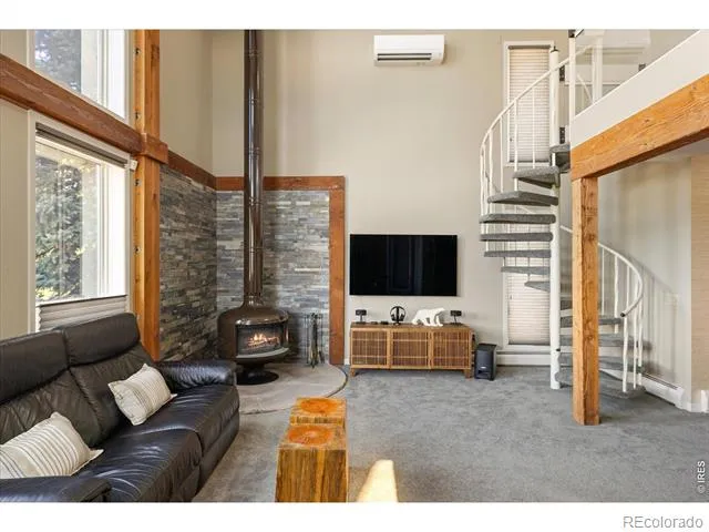 1032 Ridglea Way Boulder, CO 80303