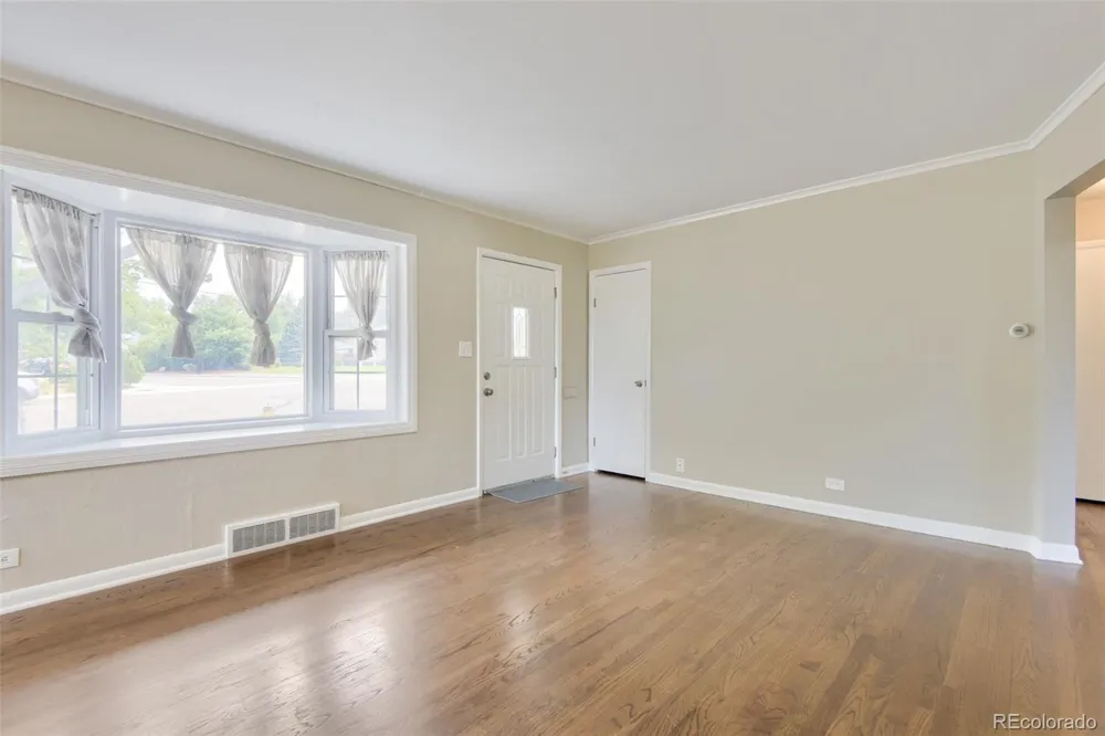 1704 W Crestline Avenue Littleton, CO 80120