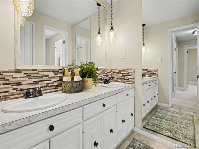 4228 S Alton Street Greenwood Village, CO 80111
