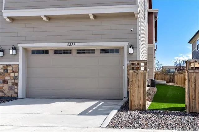 6253 Liverpool Street Aurora, CO 80019