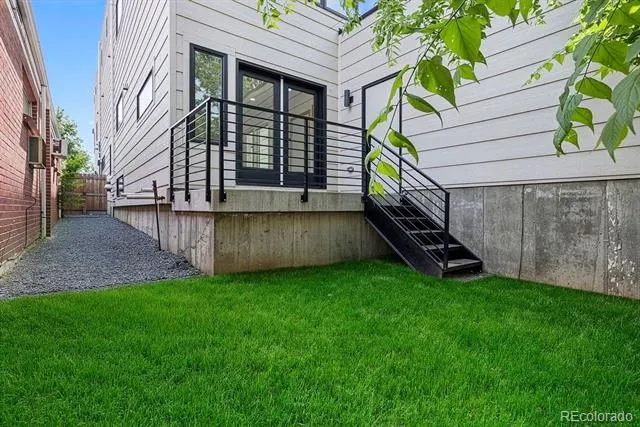 2147 S Bellaire Street Denver, CO 80222