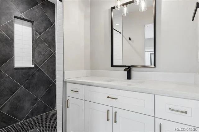 2147 S Bellaire Street Denver, CO 80222