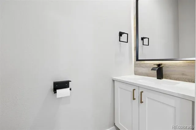 2147 S Bellaire Street Denver, CO 80222