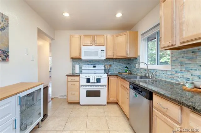 246 Lansing Street Aurora, CO 80010