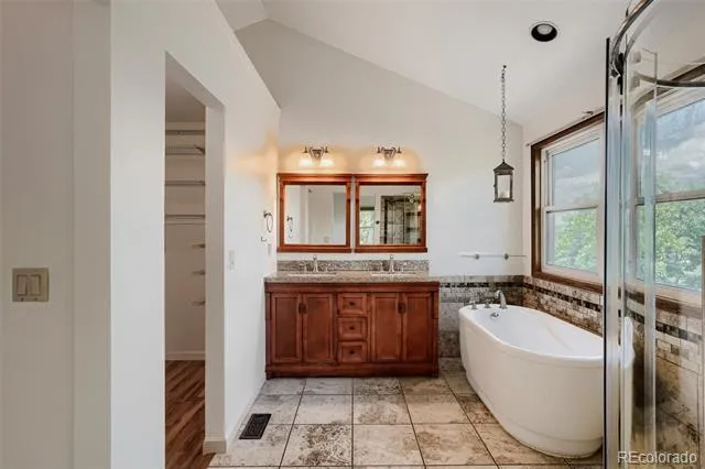 9399 Yale Lane Highlands Ranch, CO 80130