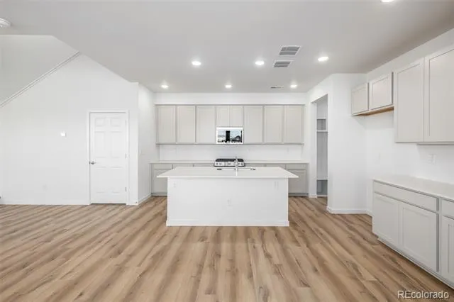 2632 E 103rd Avenue Thornton, CO 80229