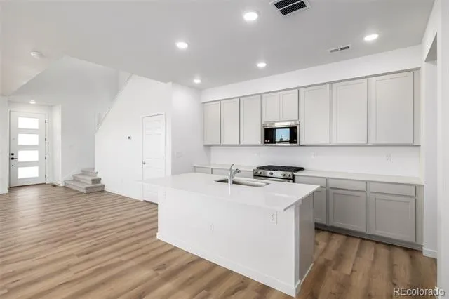 2632 E 103rd Avenue Thornton, CO 80229