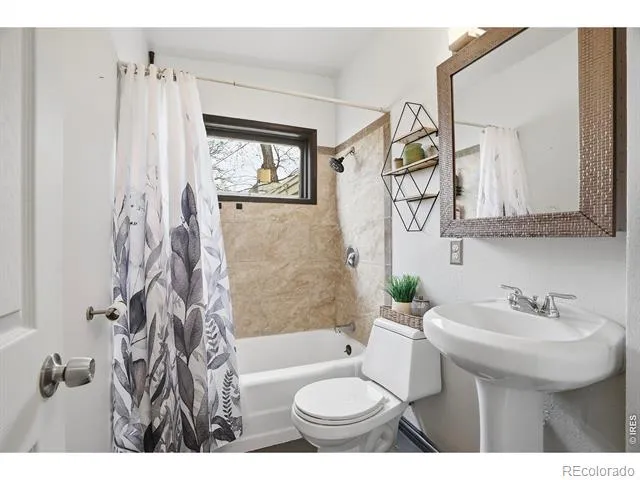 1654 S Perry Street Denver, CO 80219