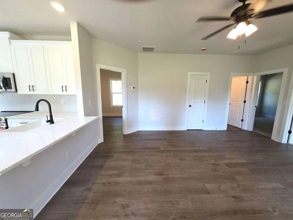 356 Flemister CIR Dallas, GA 30157
