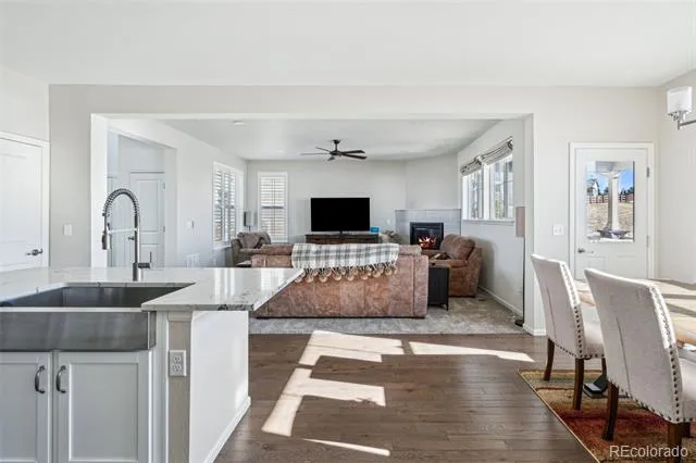8086 S Grand Baker Way Aurora, CO 80016