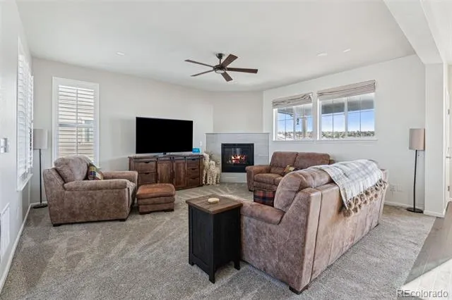 8086 S Grand Baker Way Aurora, CO 80016