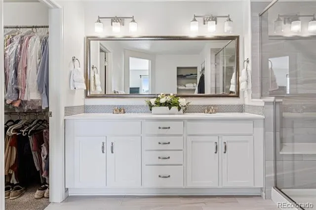 8086 S Grand Baker Way Aurora, CO 80016