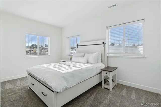 8086 S Grand Baker Way Aurora, CO 80016