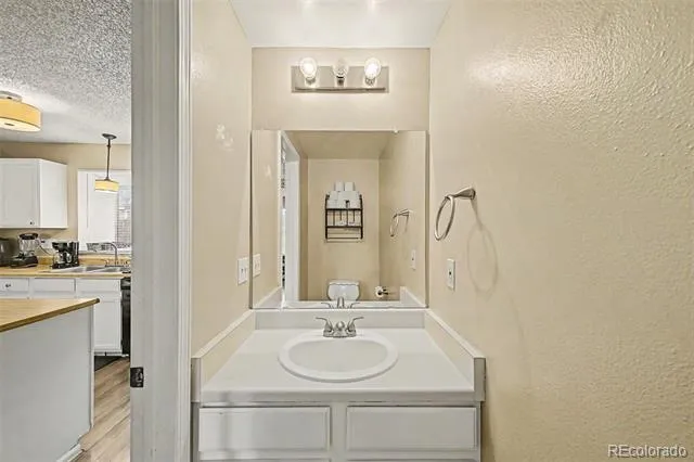 17125 E Chenango Avenue #D Aurora, CO 80015