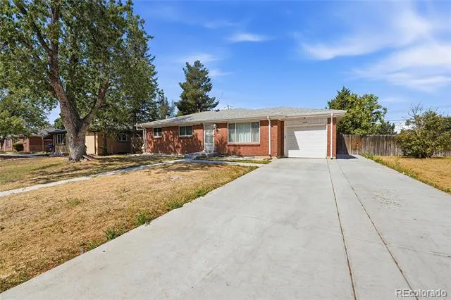2541 Billings Street Aurora, CO 80011