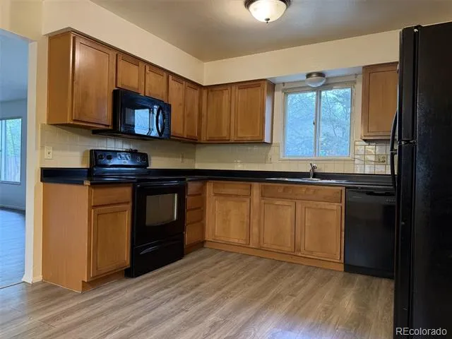 12076 E Montana Place Aurora, CO 80012