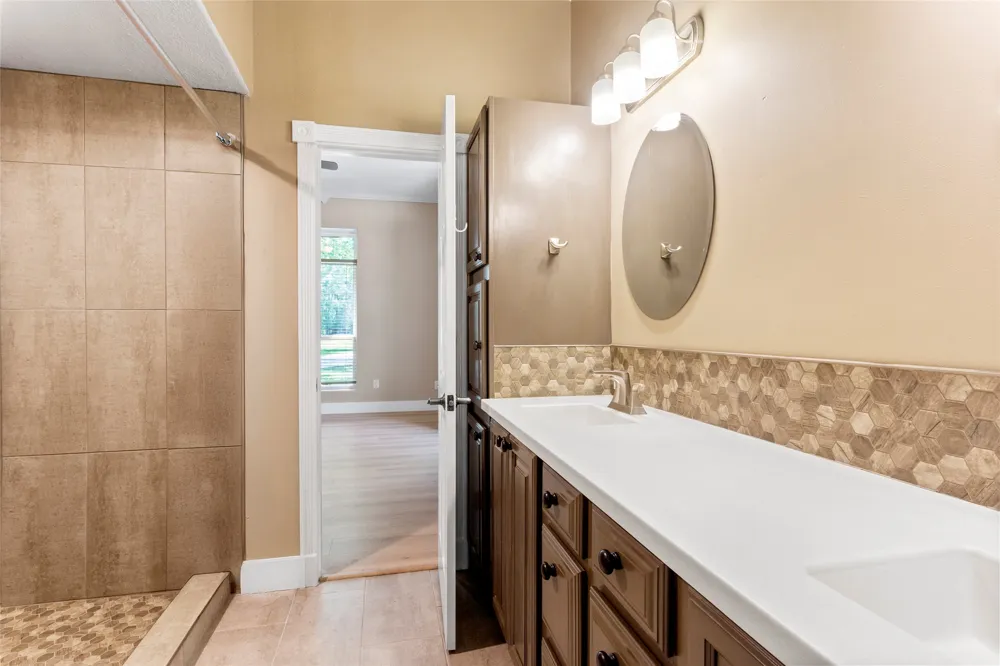 419 Vista Del Lago Drive Huffman, TX 77336