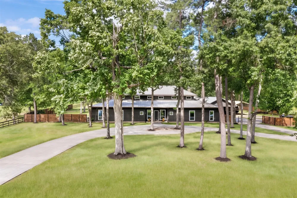 419 Vista Del Lago Drive Huffman, TX 77336
