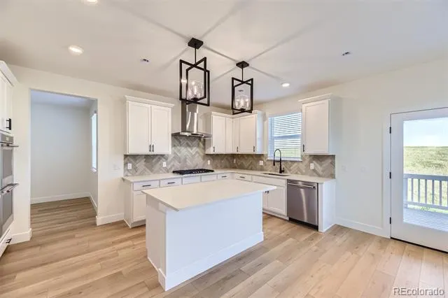 42962 Colonial Tr Elizabeth, CO 80107