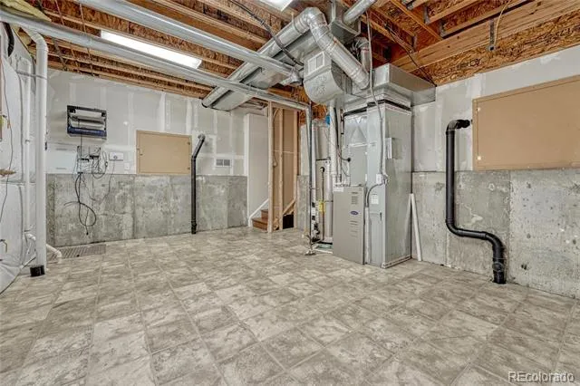 2613 S Killarney Court Aurora, CO 80013