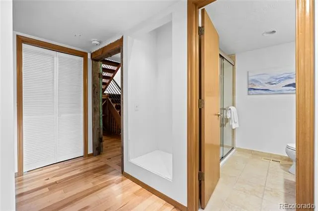 9948 E Maplewood Avenue Englewood, CO 80111