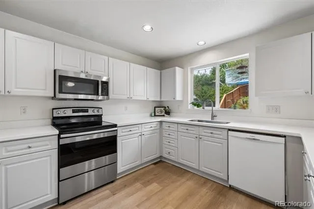 9659 Queenscliffe Drive Highlands Ranch, CO 80130