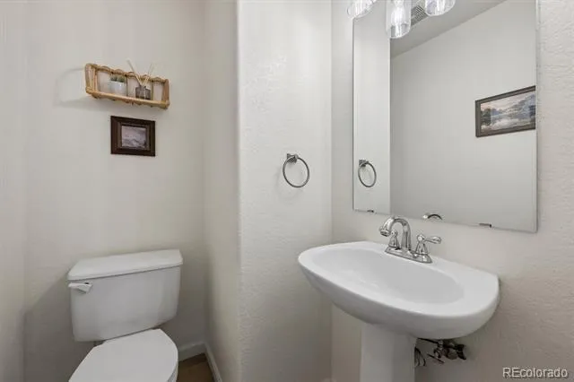 9659 Queenscliffe Drive Highlands Ranch, CO 80130