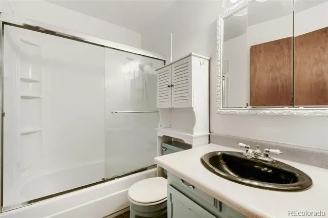 422 S Uvalda Street Aurora, CO 80012